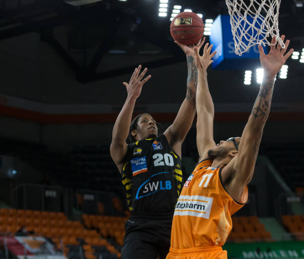 也使球队士 也使球队士