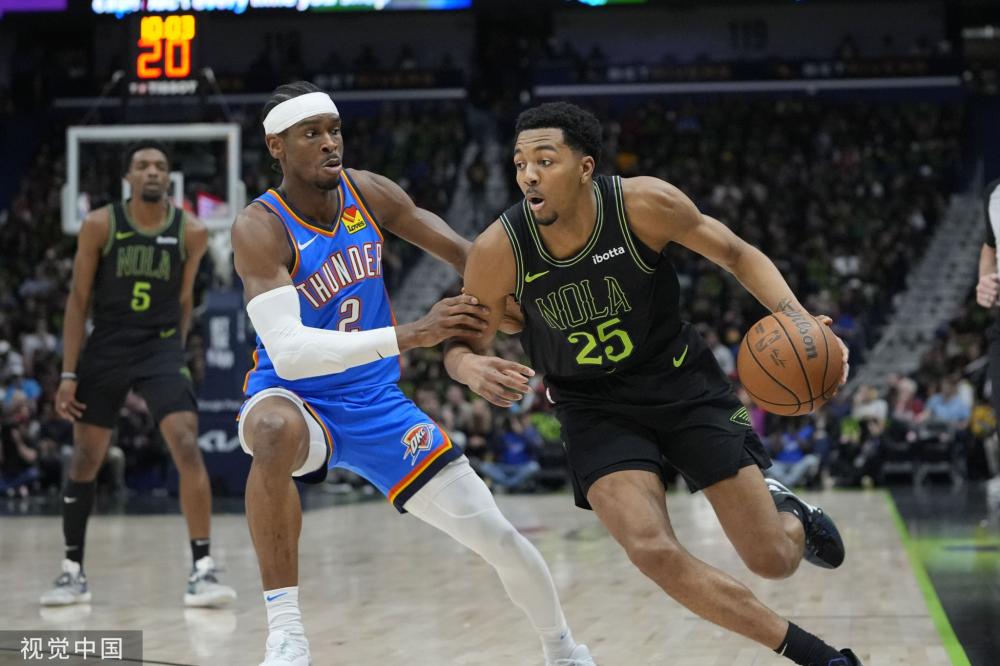 色的球员也 色的球员也