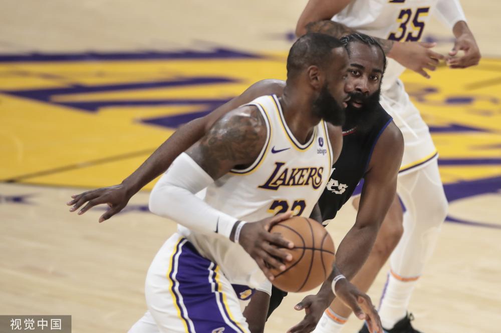 人围绕科比 人围绕科比