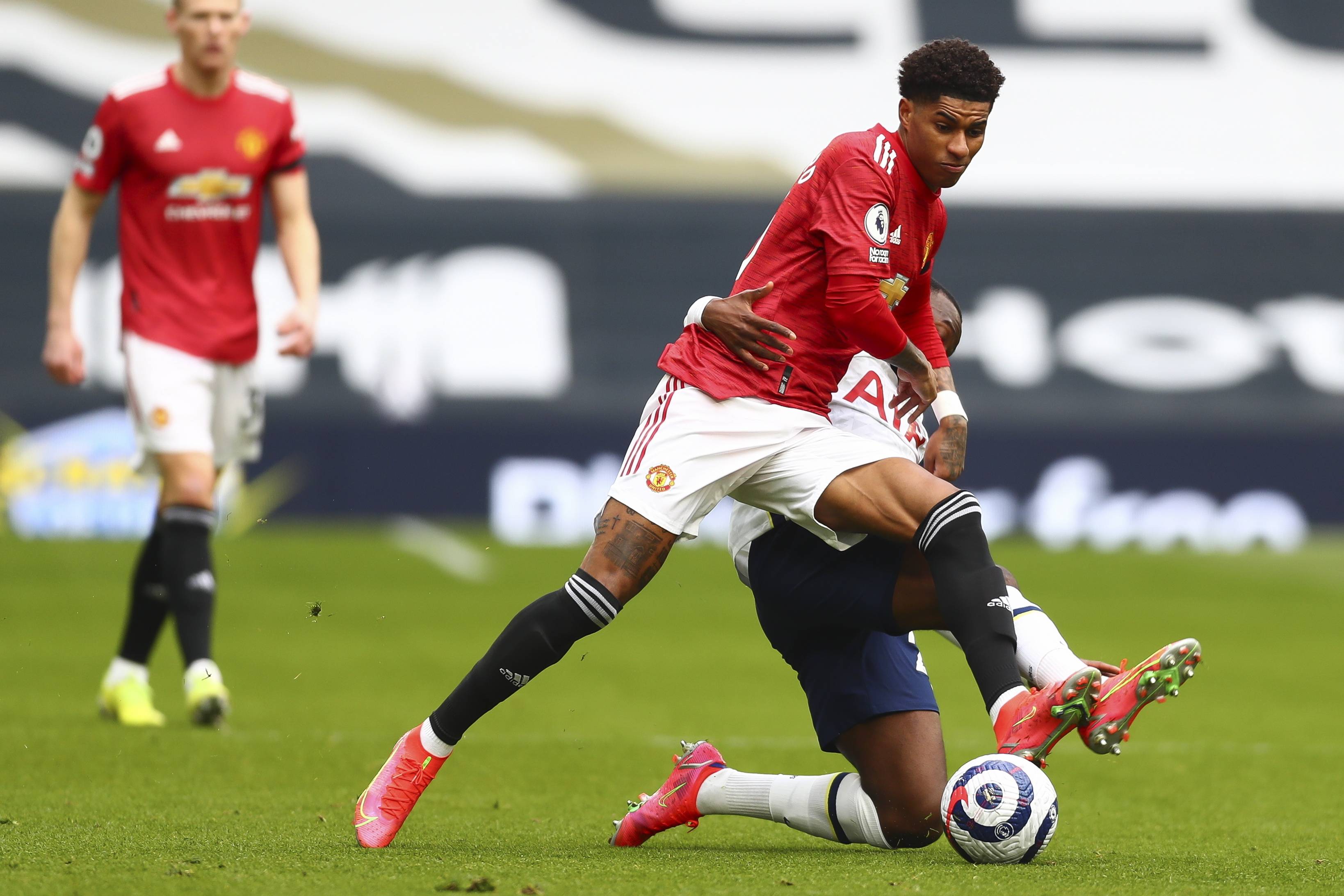 场依旧延续 场依旧延续